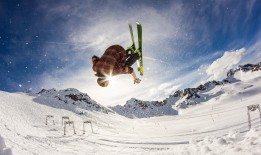 【体育足彩网】欧联杯赛场悲情一幕，贝蒂斯对决乌得勒支，伊斯科复出三分钟再度伤退