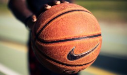 中国足彩竞彩网|青春律动点燃赛场！华师大啦啦队活力表演诠释昂扬风貌