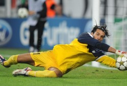 中国足彩竞彩网-拉尔森与贾尼松复出在即提振球队，博阿滕归期延至四月待后防重整