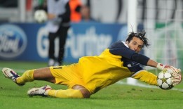 中国足彩竞彩网-拉尔森与贾尼松复出在即提振球队，博阿滕归期延至四月待后防重整