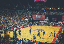 足彩网：布鲁诺·费尔南德斯英超66球创纪录，中场球员中傲视群雄