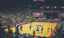 体育足彩网-穆里尼奥七战全胜阿贾克斯之谜，昔日皇马三叉戟铸就战术铁幕