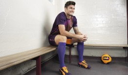 体育足彩网_狄龙赛后炮轰火箭队，整场假摔拉扯抓人 裁判偏袒引发争议