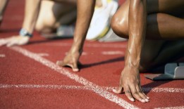 足彩网：状态强势复苏！麦凯恩轰下赛季新高20分，连续三场得分上双助球队告捷