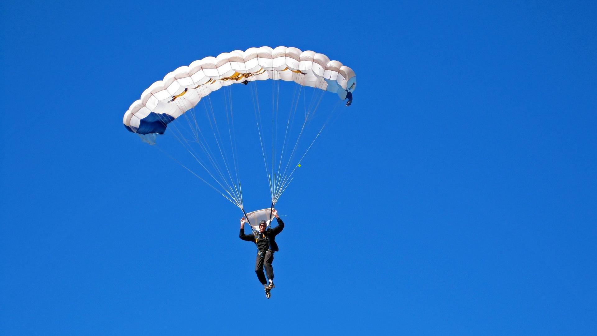 C9获2500万美元战略注资,双线作战时代电竞俱乐部运营成本激增引关注